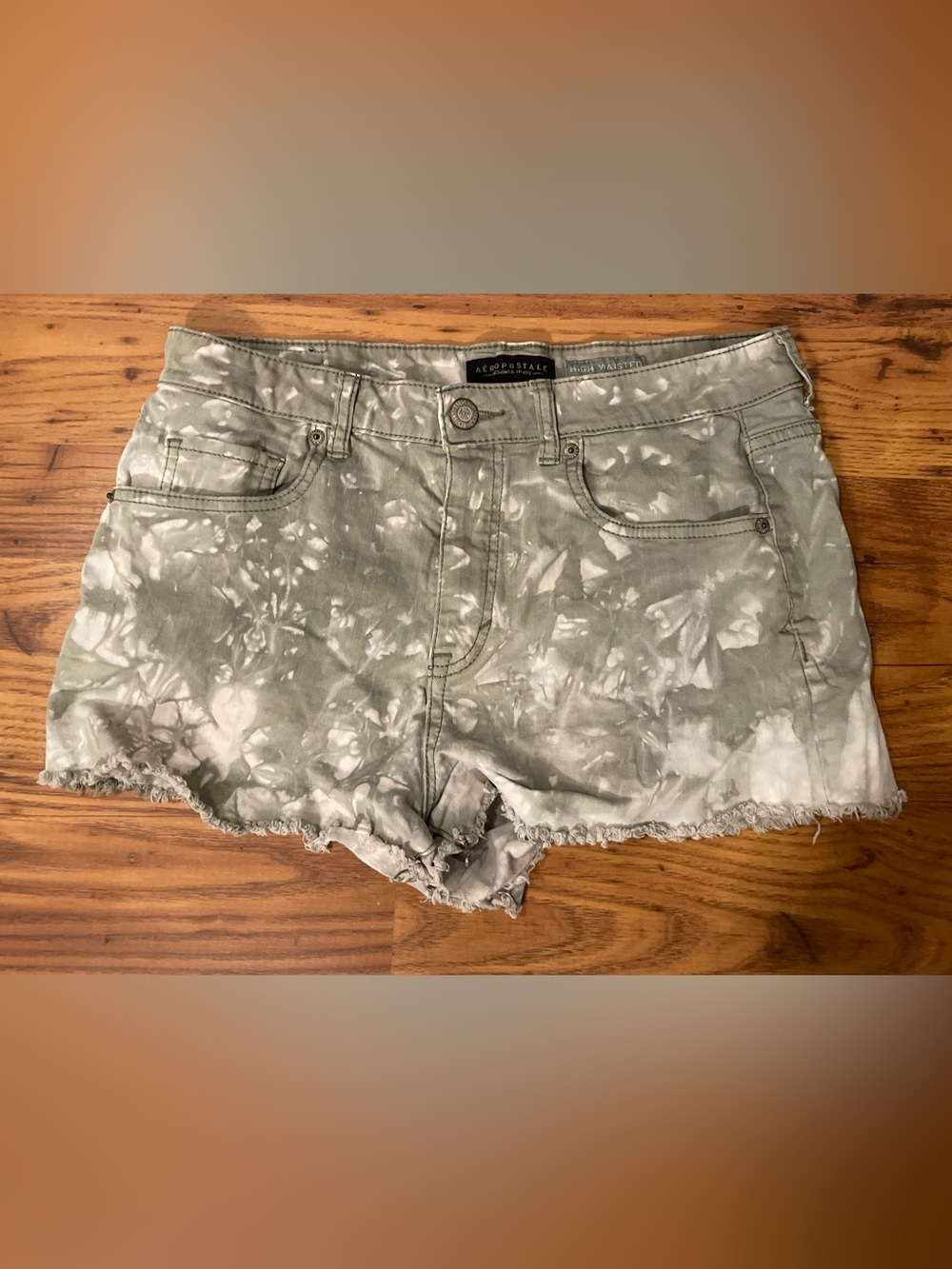 American Eagle Outfitters Olive and White Tie-Dye High-Rise Denim Shorts Size 10